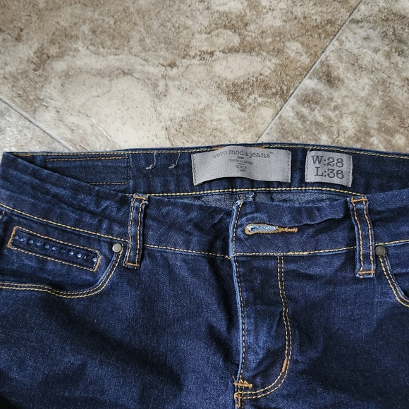 Vero Moda Jean - Picture 2 of 3